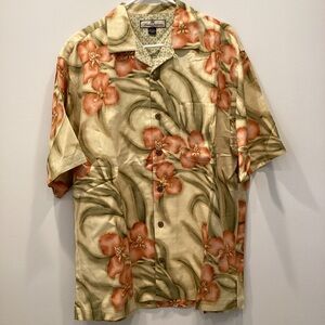 Tommy Bahama Silk Hawaiian floral short sleeve button up Shirt Size L